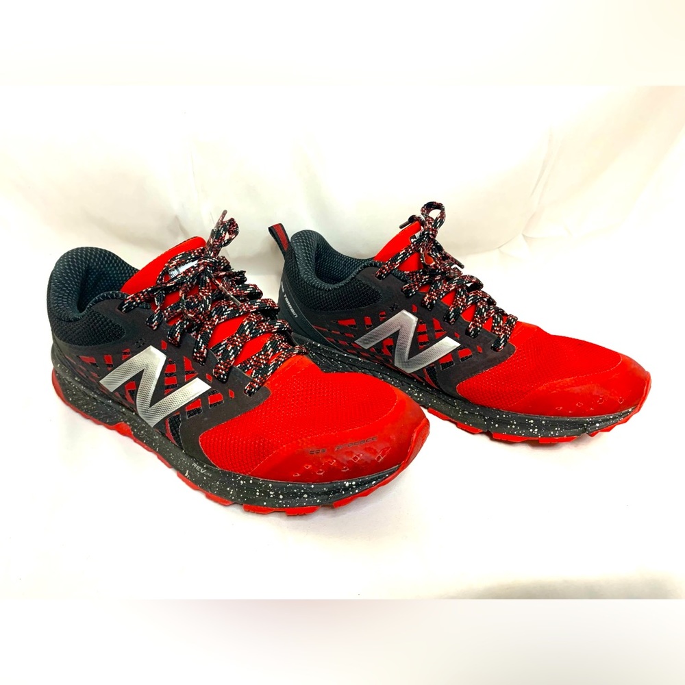 Size 11 - New Balance Nitrel Red Speckled.